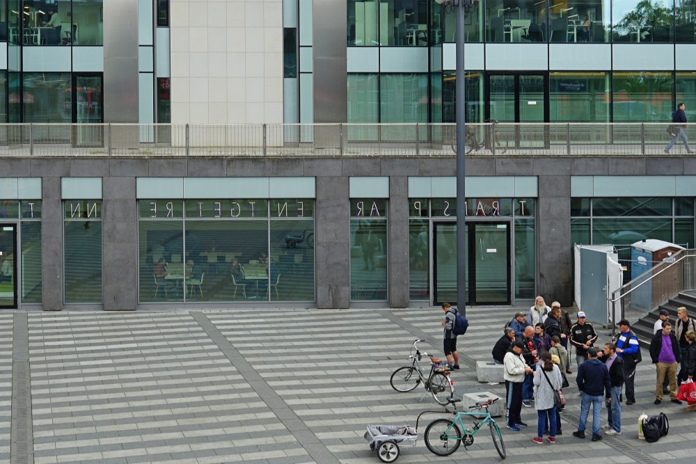 Claudia Piepenbrock — Transparentgetrennt Szenen der Gier und Güte, 2018