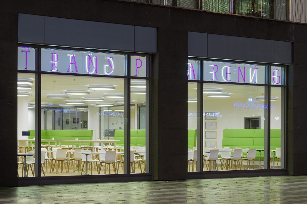 Claudia Piepenbrock — Transparentgetrennt Szenen der Gier und Güte, 2018